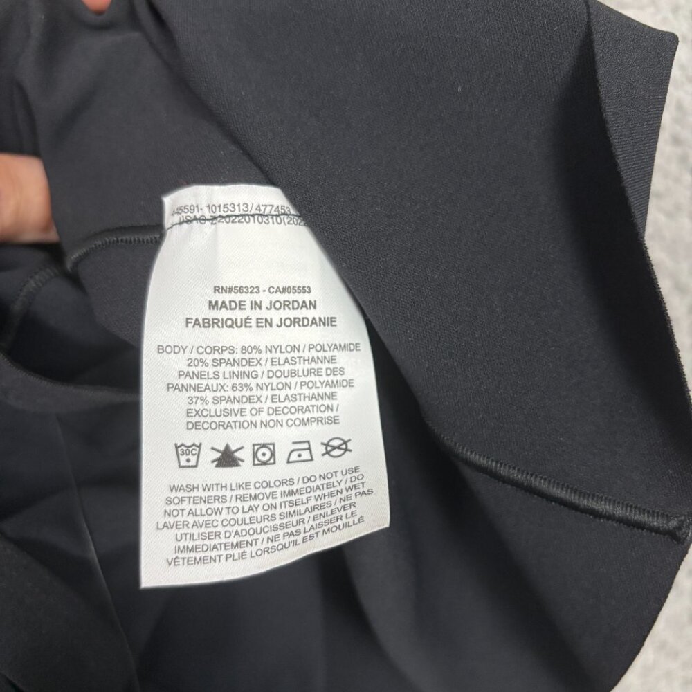 Nike Yoga Women's Dri-FIT Luxe Cropped Yoga Bra Tank Top Black Size 2XL. - Picture 9 of 12